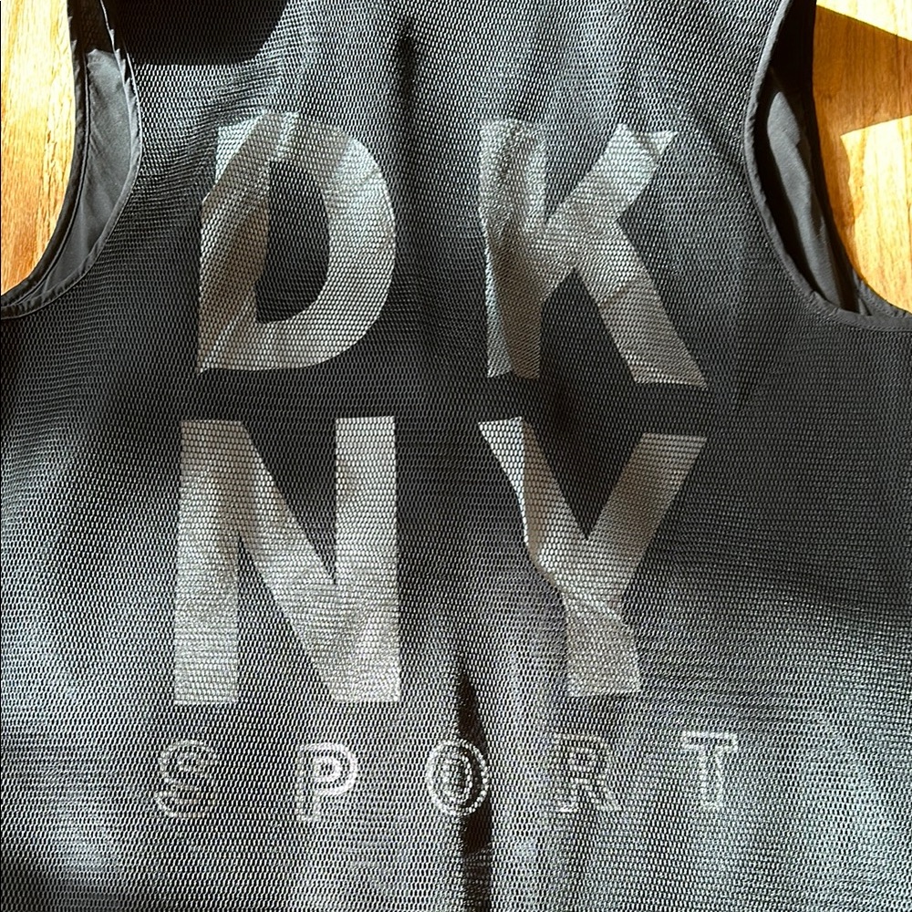 Black Mesh Hooded Vest - Picture 7 of 7